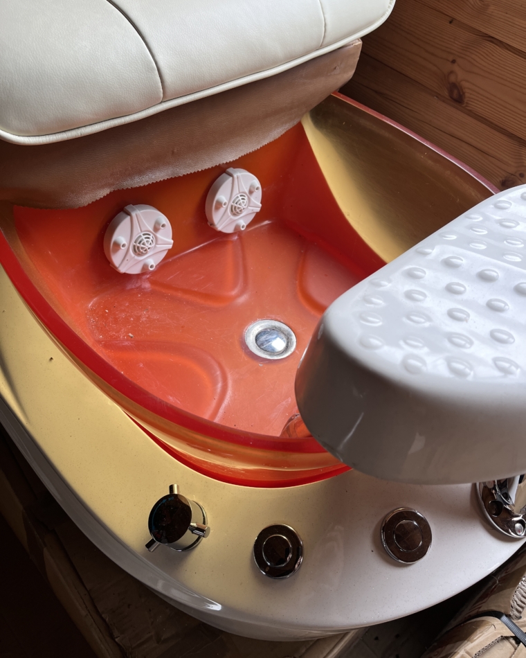 Pedicure Massage Chair White/Cream color