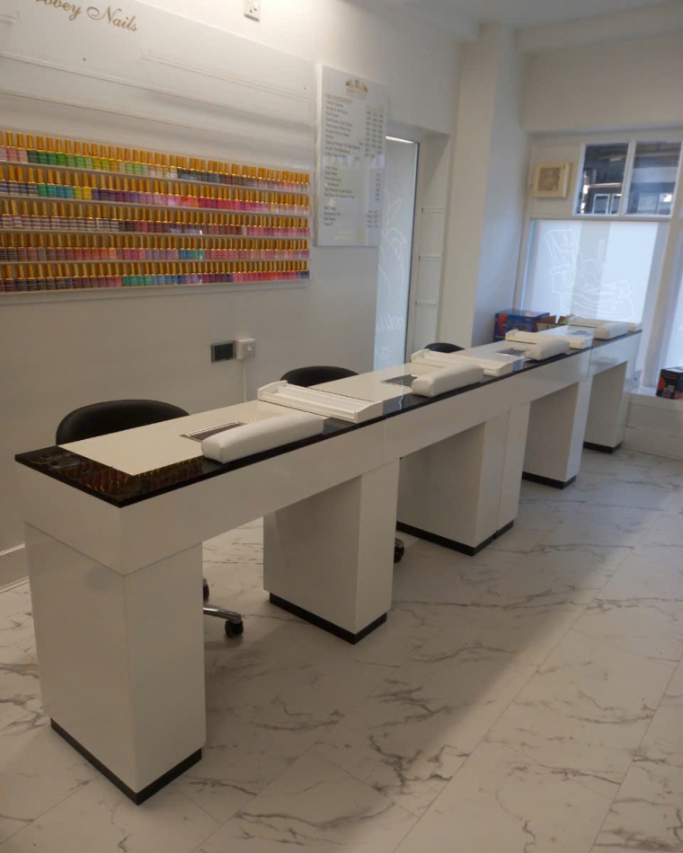 VBSS DOUBLE MANICURE TABLE